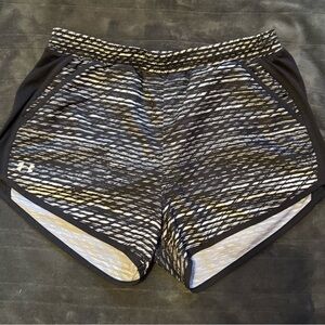 Women's Black and Gray Patterned Shorts